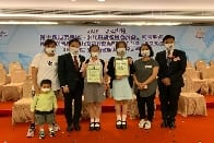 6A莫晧晴同學及6A梁籽瑩同學獲「少年警訊名譽會長獎學金計劃」銀獎及銅獎